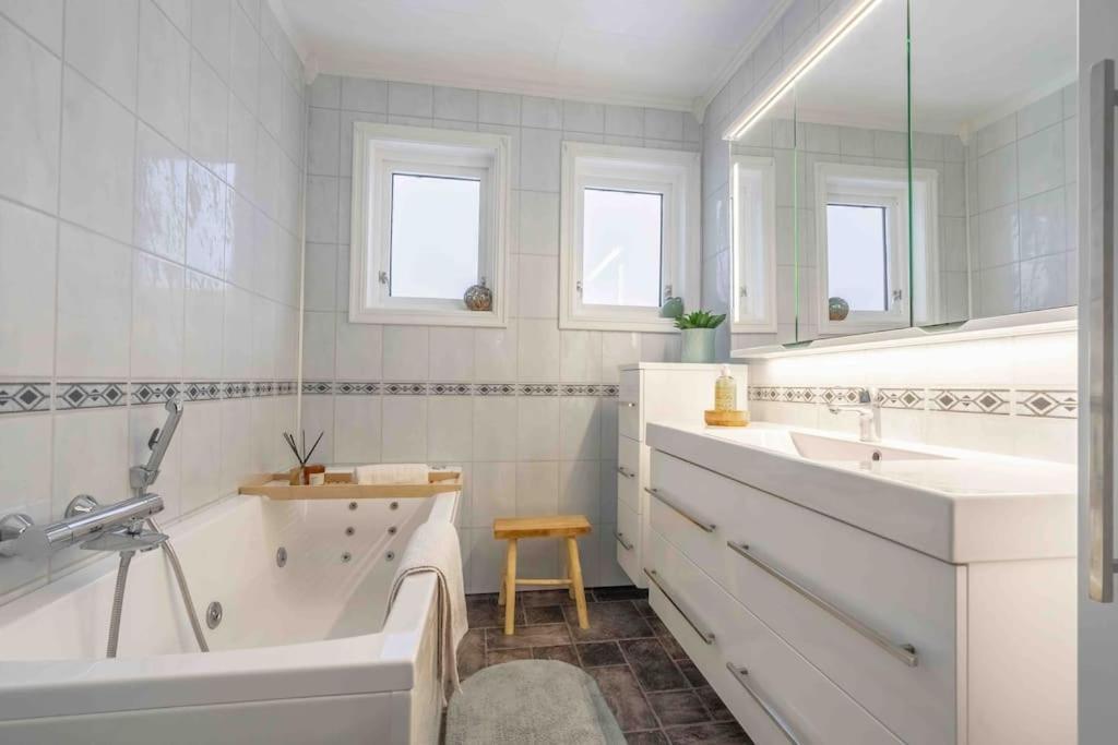 Sundet Lofoten Holiday House Villa Sund  Exterior foto